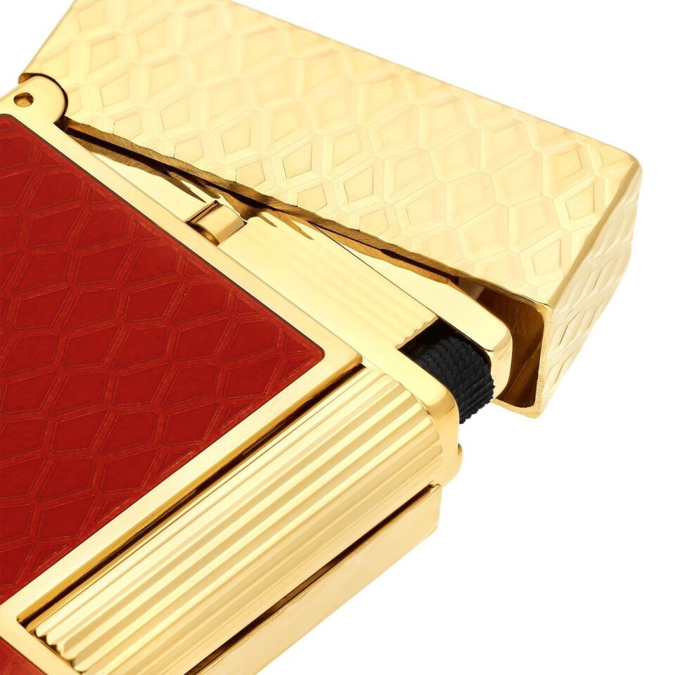 S.T. Dupont Ligne 2 Guilloche Dragon Kırmızı & Gold Çakmak 16626